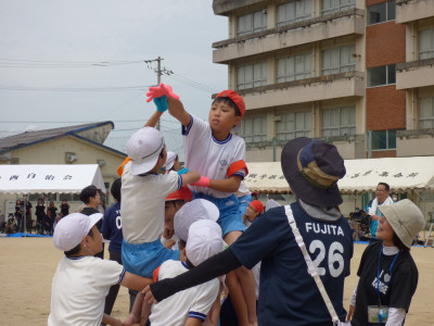 騎馬戦（ごう）